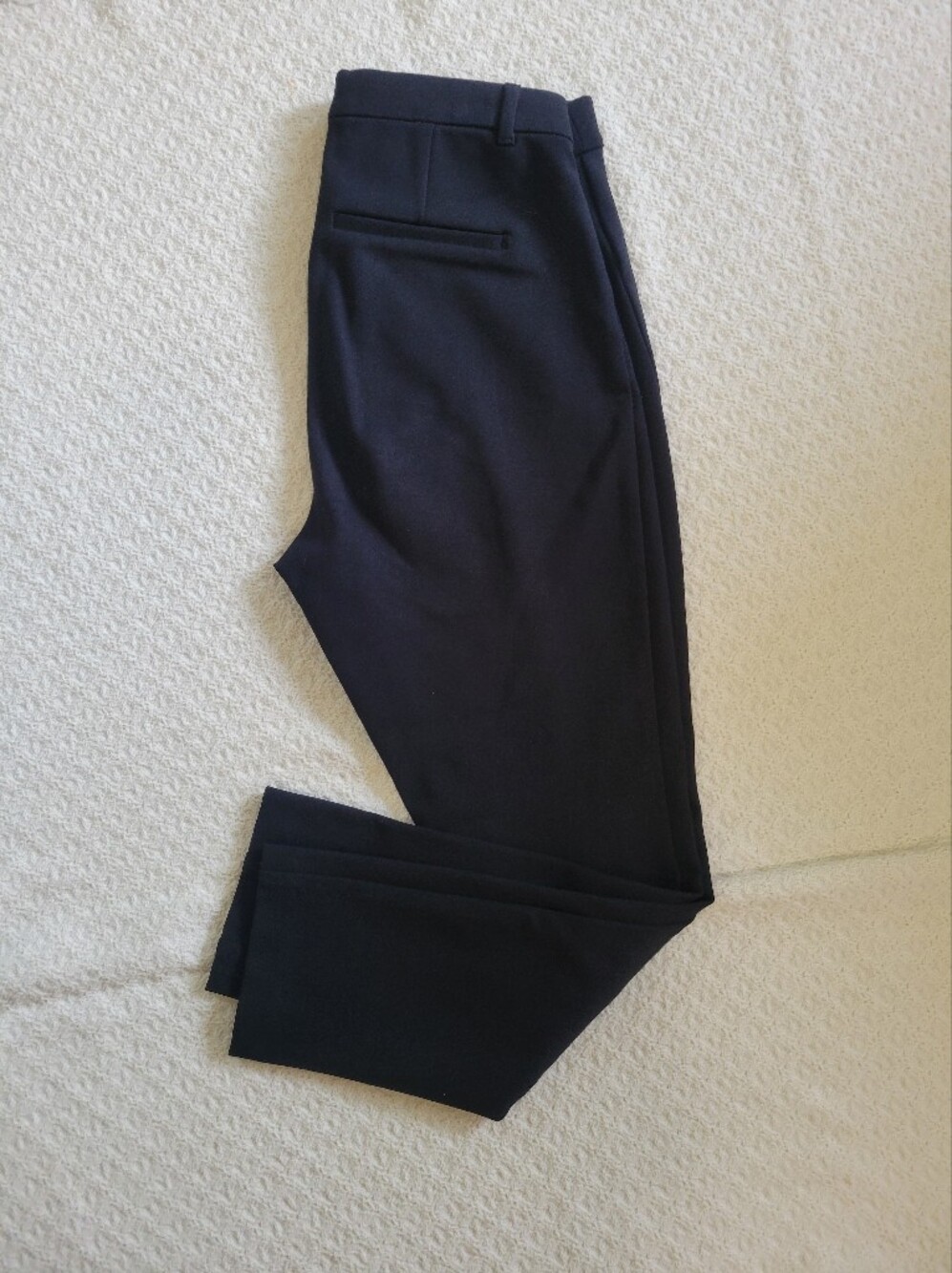 GAP Women's Straight Leg Pants in Black